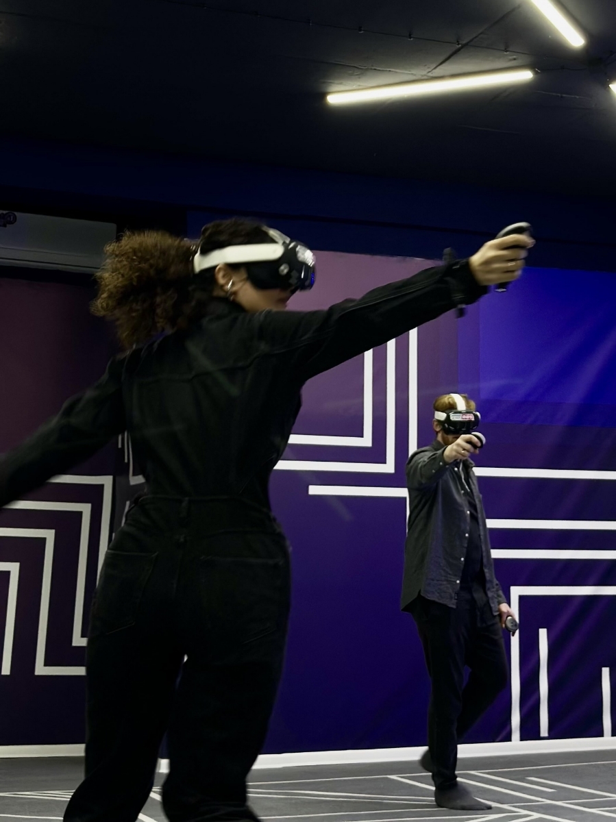 Picture of Virtual Reality for two