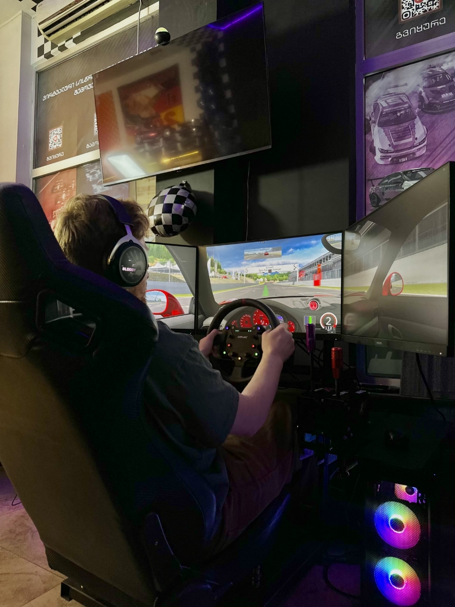 Picture of Racing simulator for group